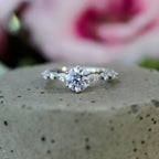 Color-White gold