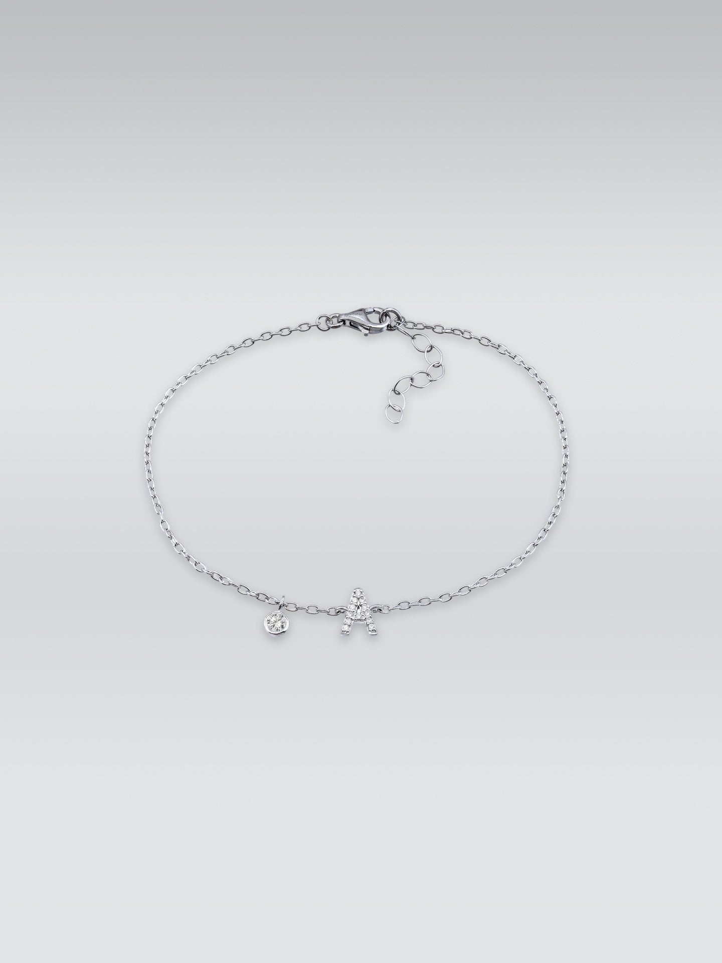 Buchstaben-Charm-Armband