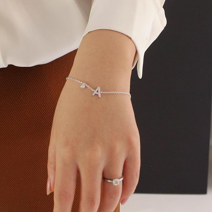 Buchstaben-Charm-Armband