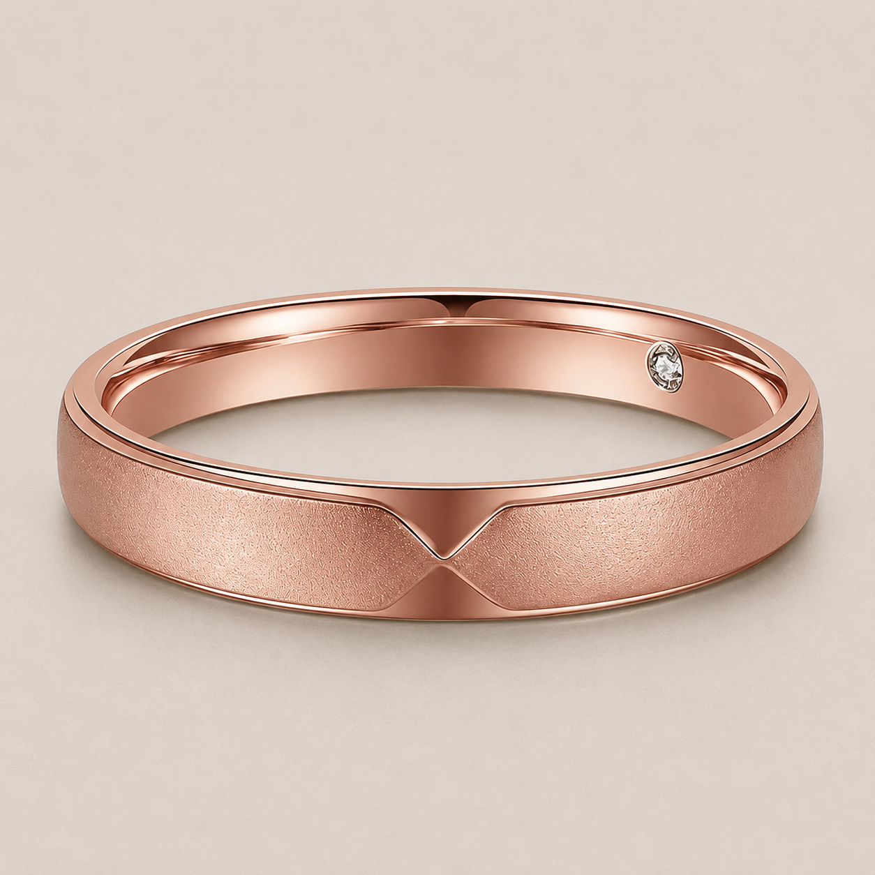 Matter Bandring mit X-Detail und Diamant in 18K Gold