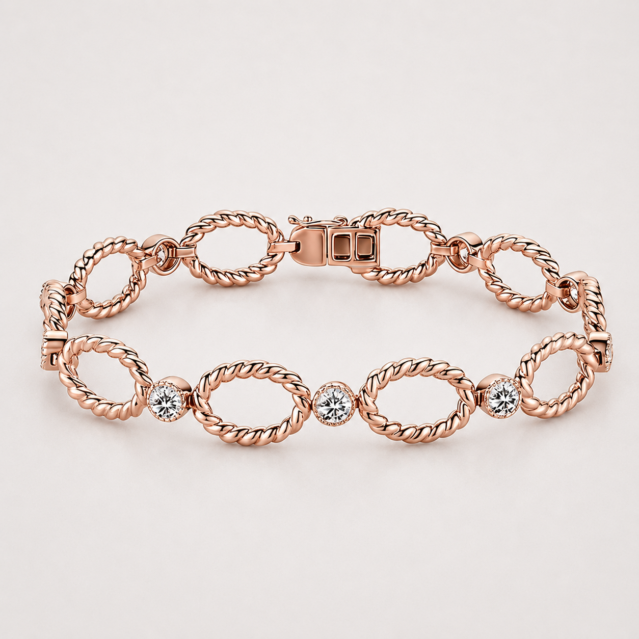 Twisted Oval Link Bracelet in 18K Yellow Gold with Lab-Grown Diamonds