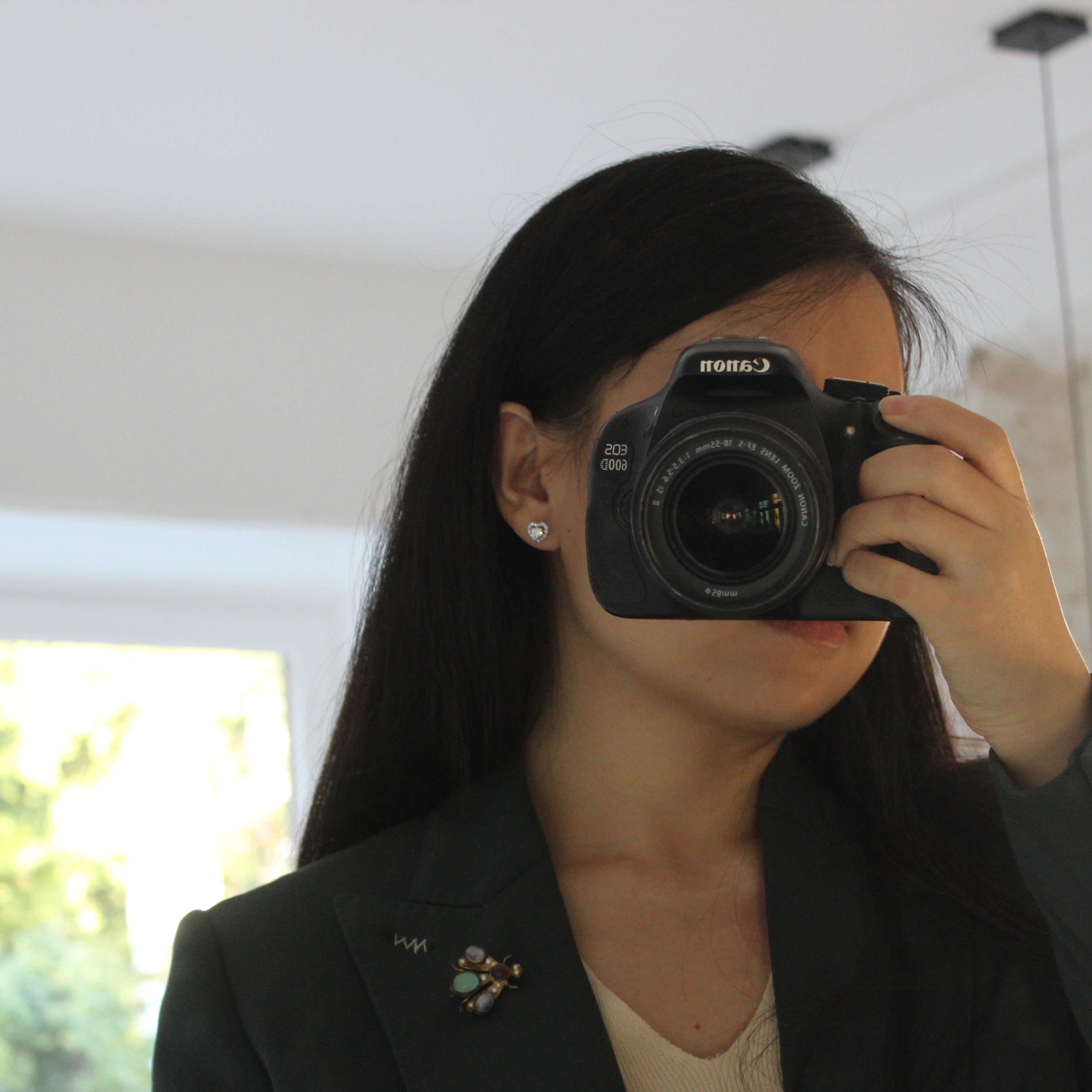 Herzförmige Diamant-Steckerohrringe