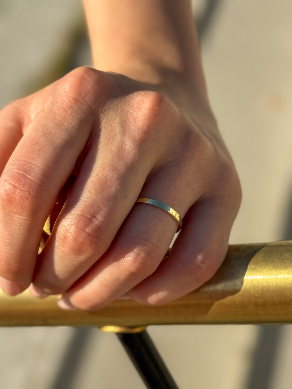 Schmaler Ring aus 14k Gold für elegante Alltagslooks