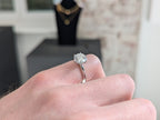 color-white gold