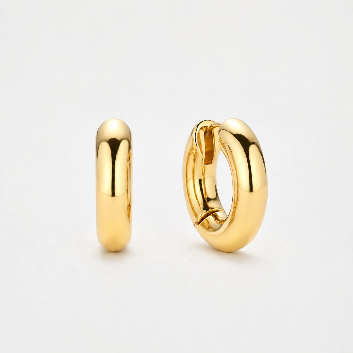 Classic Gold Creolen – 2,90 g hohl gearbeitetes 18K Gold