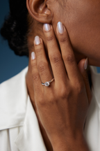 color-white gold
