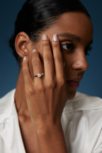 color-white gold