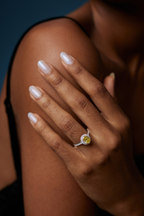 color-white gold
