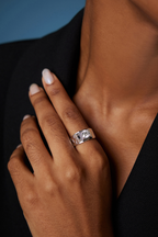 color-white gold