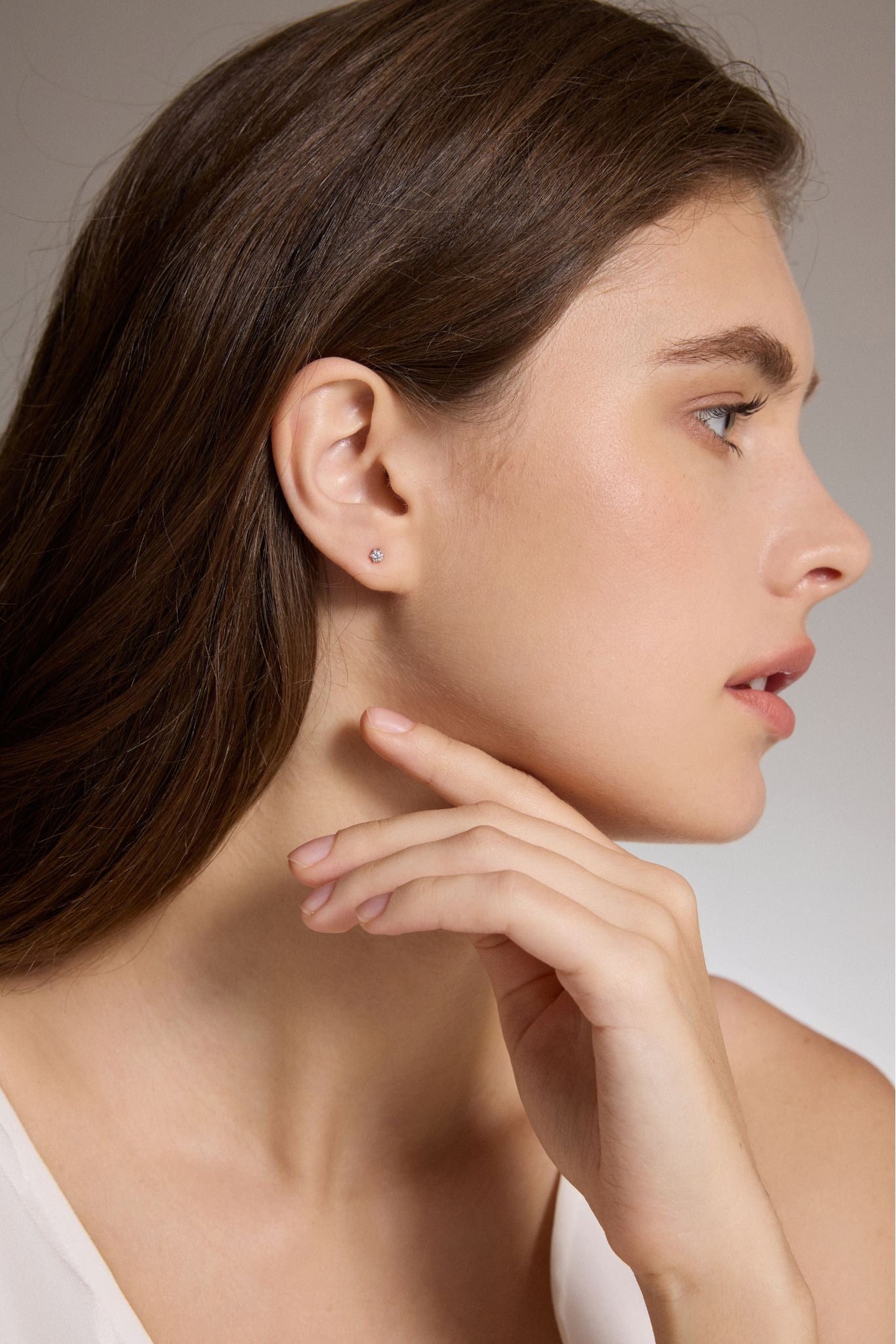 Timeless 6-Prong Solitaire Ear Studs