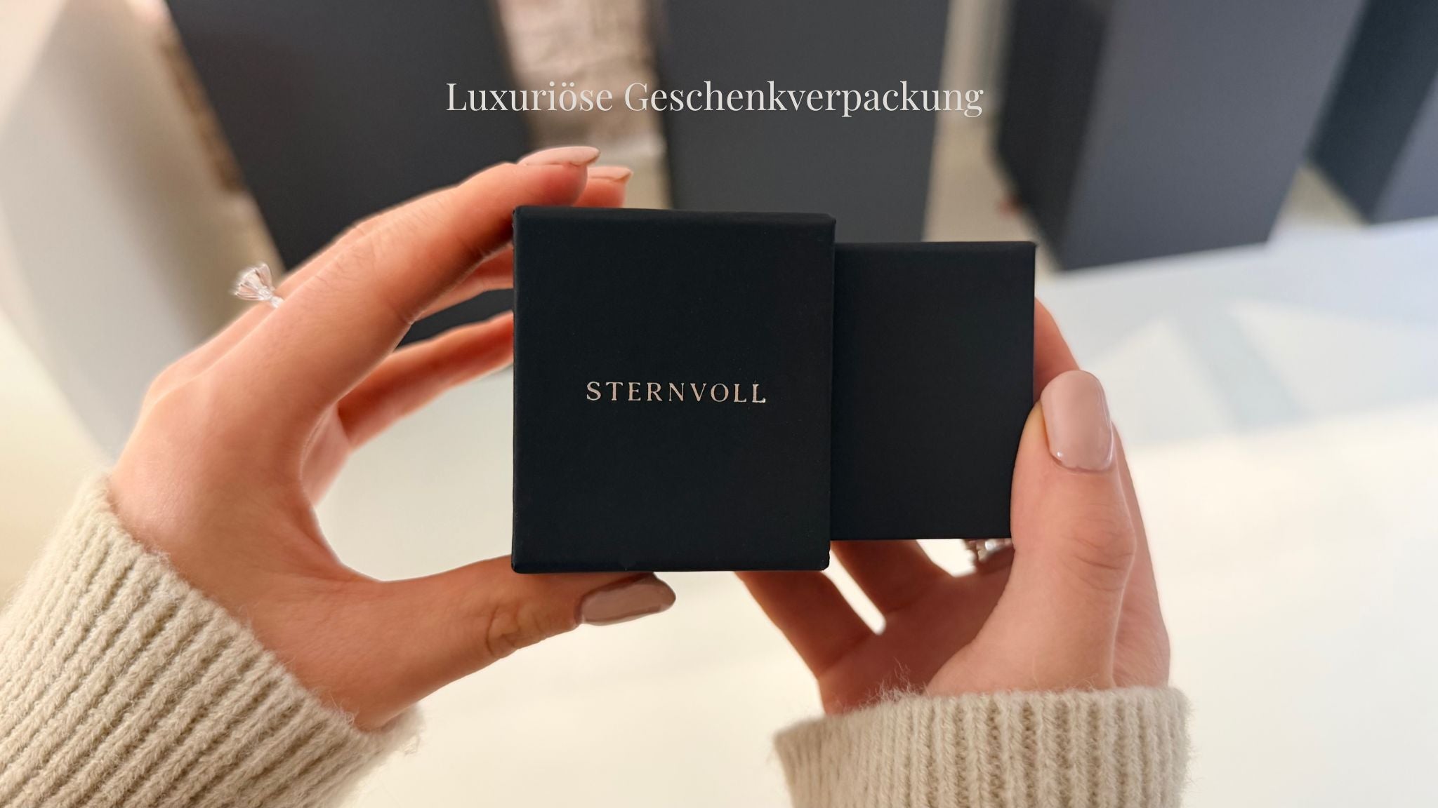 Timeless 6-Prong Solitaire Ear Studs