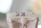 color-white gold