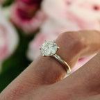color-white gold
