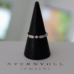 color-white gold