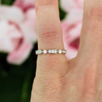 color-white gold