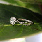 color-white gold