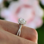 color-white gold