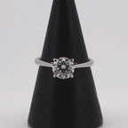 color-white gold