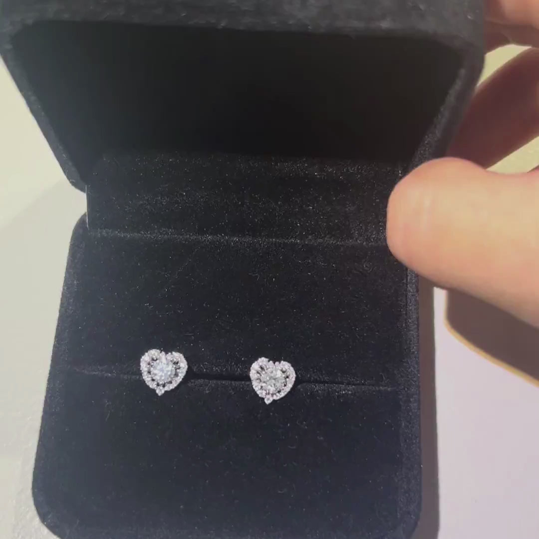 Herzförmige Diamant-Steckerohrringe