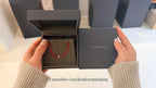 Rotes Armband aus veganem Leder mit 0,10 ct Labordiamant in einer hochwertigen Sternvoll Schmuck- und Geschenkverpackung