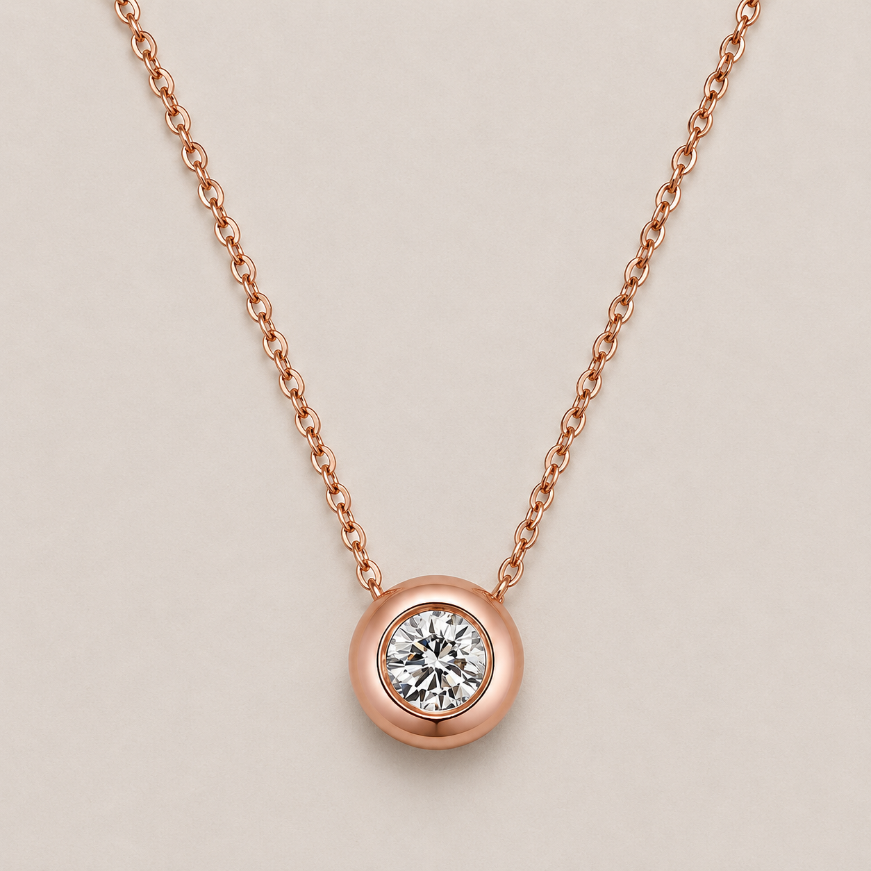 Solitär-Diamantkette aus 18K Roségold mit rundem Labordiamanten in moderner Zargenfassung.